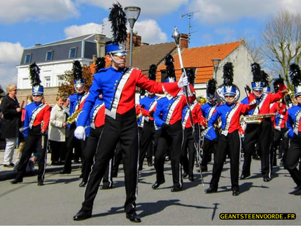 La Vaillante, Show and Marching Band